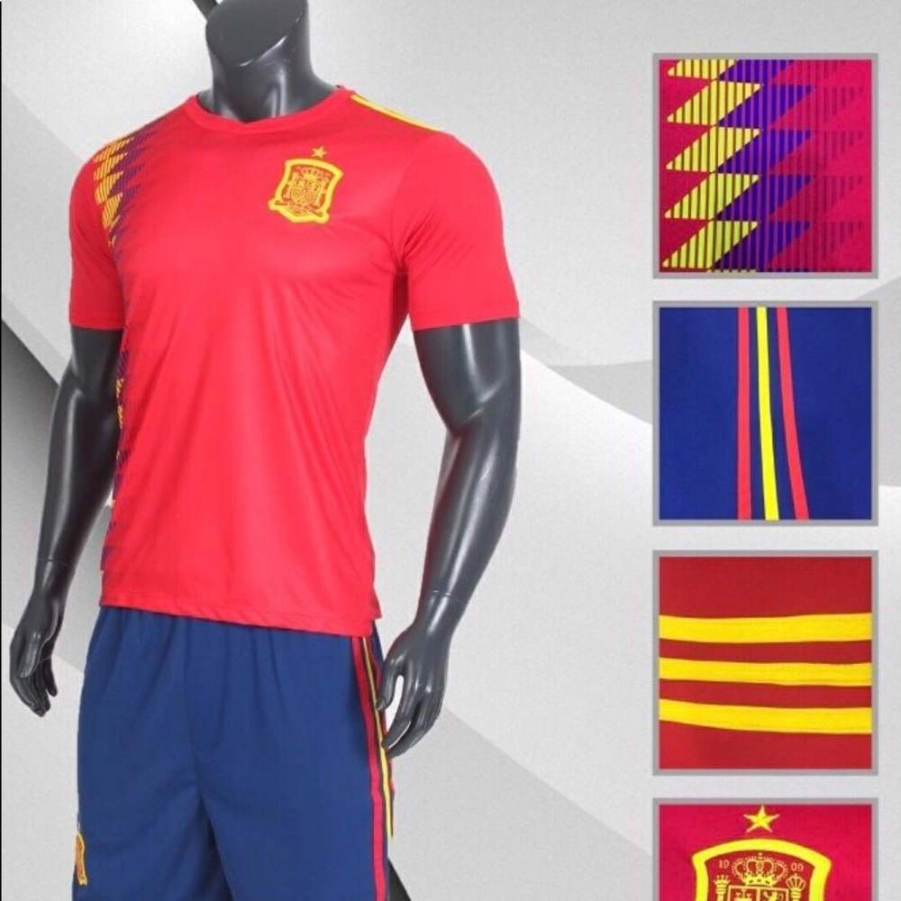 Soccer jersey
Size M